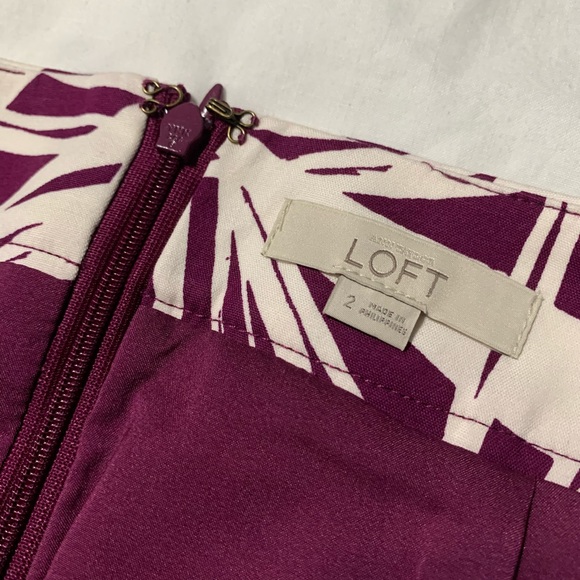 NWOT! LOFT White & Magenta/Purple Pencil Skirt - Picture 6 of 9
